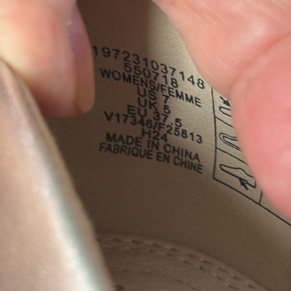 NWOT Land’s End Classic Silver Leather Loafer size 7 - Picture 7 of 9